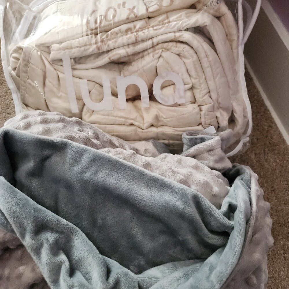 Luna Weighted blanket 15 lb 60 x 80 Beige with Gray Reversible Cover Both New - Picture 2 of 11